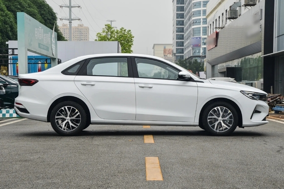 2024 Geely Emgrand HIP 1.5TD-DHT pro Βενζινοκίνητα αυτοκίνητα Πολυσύνδεση πίσω ανάρτηση EV εύρος