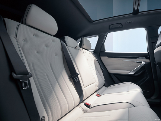 Αυτόματη Geely 1.5TD Raytheon κινητήρας Υβριδικά ηλεκτρικά οχήματα Geely Boyue L EV με ESC