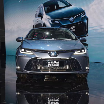 Το Toyota Corolla Great Compact Suv Βενζινοκίνητο αυτοκίνητο L*W*H mm 4635*1780*1435 Φως προβολέα LED