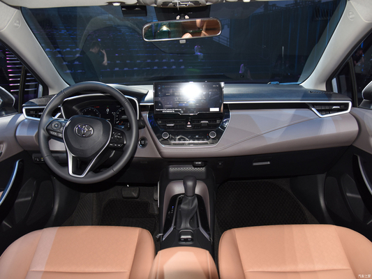 Το Toyota Corolla Great Compact Suv Βενζινοκίνητο αυτοκίνητο L*W*H mm 4635*1780*1435 Φως προβολέα LED