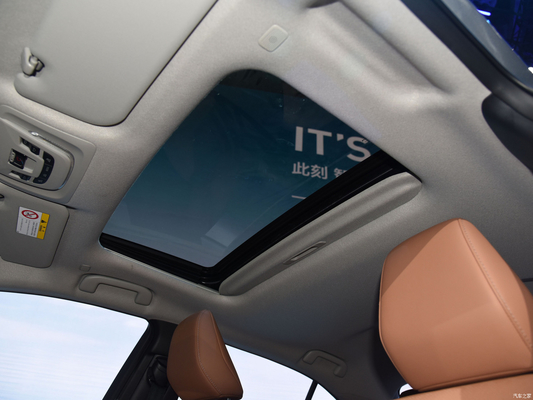 Το Toyota Corolla Great Compact Suv Βενζινοκίνητο αυτοκίνητο L*W*H mm 4635*1780*1435 Φως προβολέα LED