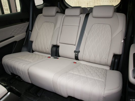 Μεγάλη αξία BYD Tang Plug-in Hybrid 200KM Champion Edition 7 θέσεις SUV 8 μήνα