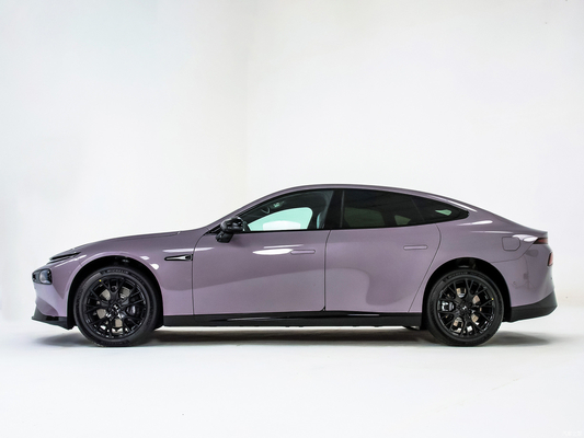 Xpeng P7 EV Sedan με πολυλειτουργικό τιμόνι και μέγιστη ροπή Nm 400-500Nm