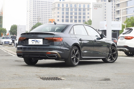 Υψηλής ταχύτητας πολυτελή Audi A4l Βενζίνη Μεσαίο Sedan Euro IV Ενεργειακό πρότυπο Χρησιμοποιημένο αυτοκίνητο