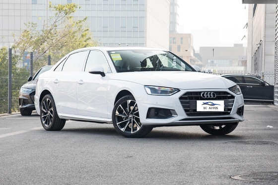 Υψηλής ταχύτητας πολυτελή Audi A4l Βενζίνη Μεσαίο Sedan Euro IV Ενεργειακό πρότυπο Χρησιμοποιημένο αυτοκίνητο