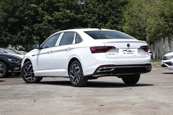 Volkswagen Sagitar Βενζινοκίνητο αυτοκίνητο με συμβατικό καύσιμο 4 πόρτες 5 θέσεις