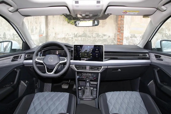 Volkswagen Sagitar Βενζινοκίνητο αυτοκίνητο με συμβατικό καύσιμο 4 πόρτες 5 θέσεις