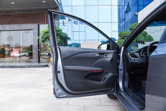 Το χαμηλότερο Chevrolet Monza 2023 1.5 Sedan με πολυσύνδεση πίσω ανάρτηση στην αγορά