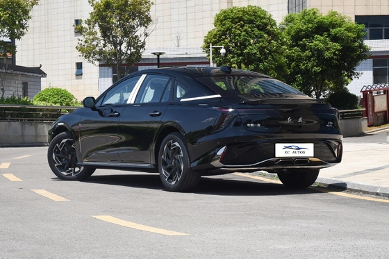 Ηλεκτρικό τιμόνι Hongqi H6 Βενζίνη Βενζίνη Αθλητικό αυτοκίνητο με ρύθμιση του καθίσματος του οδηγού