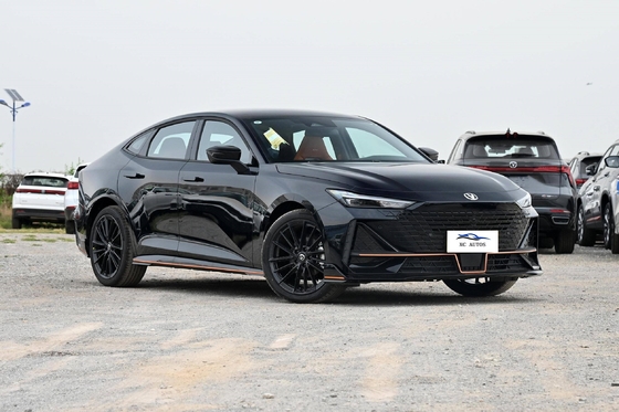 Τσανγκάν Γιουνίβ 5 θυρών 5 θέσεων Hatchback Το ηλεκτρικό υβριδικό όχημα με αριστερό τιμόνι