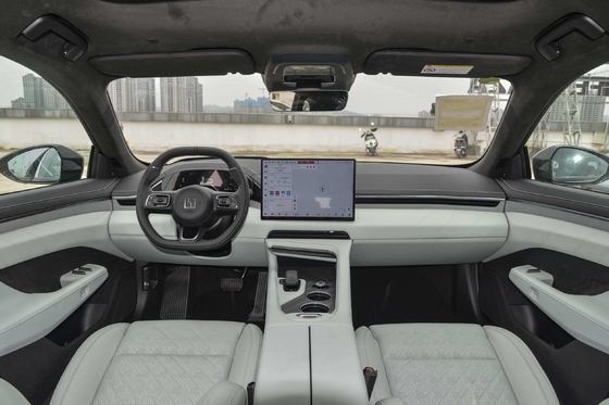 CTLC 675-750km Καθαρό Ηλεκτρικό Σεντάν EV Zeekr 001 2024 Γρήγορη φόρτιση Μεγάλη ταχύτητα 5 θέσεις