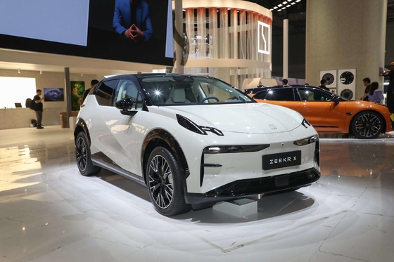 2024 Zeekr X Ηλεκτρικό αυτοκίνητο 5 θέσεων LxWxH mm 4450x1836x1572 Λιθιοσιδήρου φωσφορικής μπαταρίας