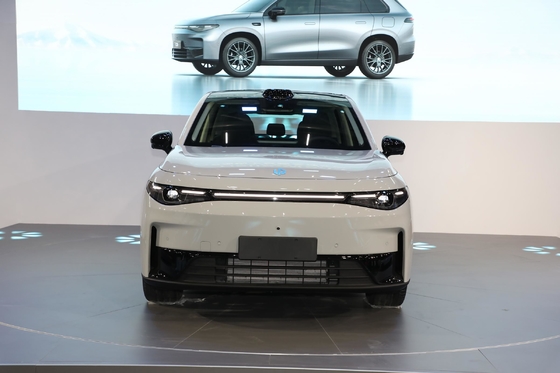 Το Leapmotor C01 2023 μοντέλο 525 Comfort High Speed EV Car με μπροστινό 4 πίσω 4 ραντάρ