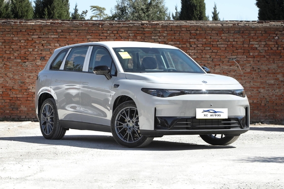 Το Leapmotor C01 2023 μοντέλο 525 Comfort High Speed EV Car με μπροστινό 4 πίσω 4 ραντάρ