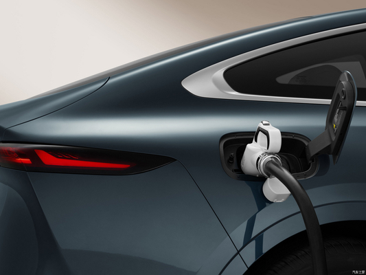 Τσανγκάν Κιγιουάν Α07 EV Sedan Υβριδικό Αυτοκίνητο Μέγιστη ισχύς 250-300Ps Μπροχή ανάρτηση Macpherson