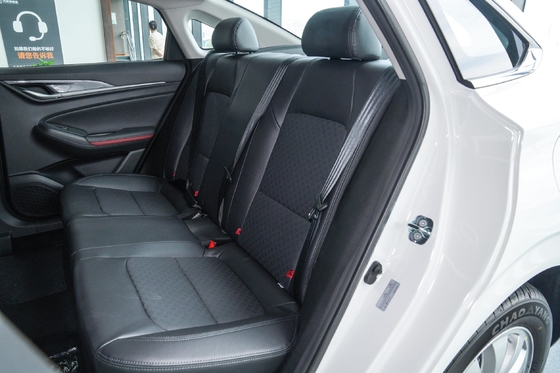 Μεγάλη αξία Changan EADO EV 460 Ηλεκτρικό αυτοκίνητο EV Sedan 5 θυρών 5 θέσεων