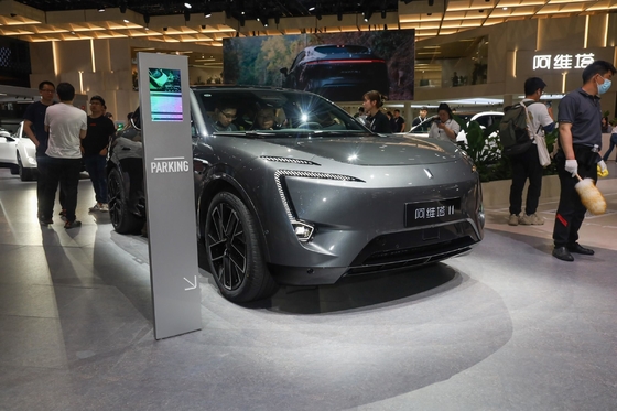 Ηλεκτρικό αυτοκίνητο Changan Avatr 11 με υψηλής ταχύτητας τριτογενή μπαταρία λιθίου και μακρά διάρκεια ζωής