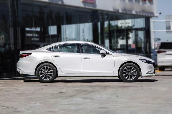 5 θέσεις Mazda Atenza Βενζινοκίνητο αυτοκίνητο 2WD Sedan με προβολέα LED και προσιτό