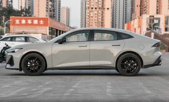 Εικονική οθόνη Ναι CHANGAN UNI-V Exalted ver. 1.5T 188hp L4 5 θυρών 5 θέσεων hatchback