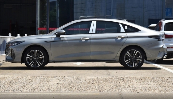 2023 Chery ARRIZO 8 Chi Compact Αυτοκίνητο Βενζίνη 7 ταχυτήτων Δύο συμπλέκτης 2.0T 254hp L4 κατασκευασμένο