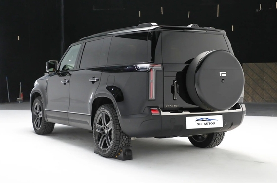 Μεσαίου μεγέθους SUV με διπλό κινητήρα 4WD Ηλεκτρικό όχημα 4 κύλινδροι και κιβώτιο ταχυτήτων μίας ταχύτητας