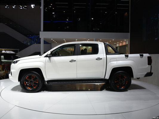 2023 Μεγάλη αξία JMC YUHU7 Βενζίνη Βενζίνη Pickup Truck με R17 μέγεθος ελαστικών