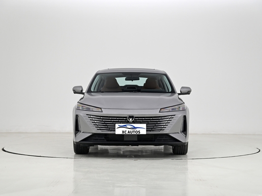 2024 CHANGAN Τρίτη γενιά Eado 5 θυρών 5 θέσεων Βενζινοκίνητο 1.5T FWD Euro VI
