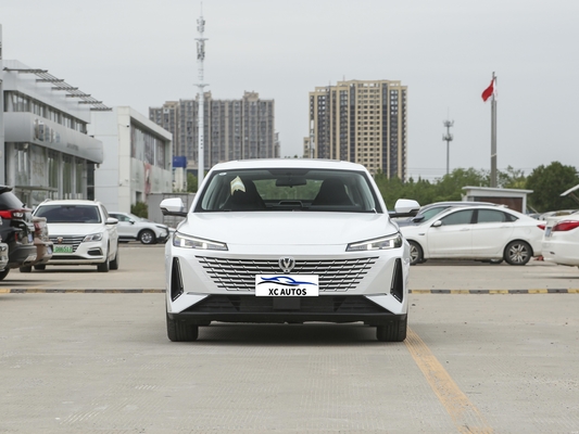 2023 Changan Yida Gdi Dct Flagship Model 5 Seat Sedan με κινητήρα 1.5T και κάμερα LED