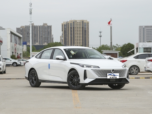 2023 Changan Yida Gdi Dct Flagship Model 5 Seat Sedan με κινητήρα 1.5T και κάμερα LED