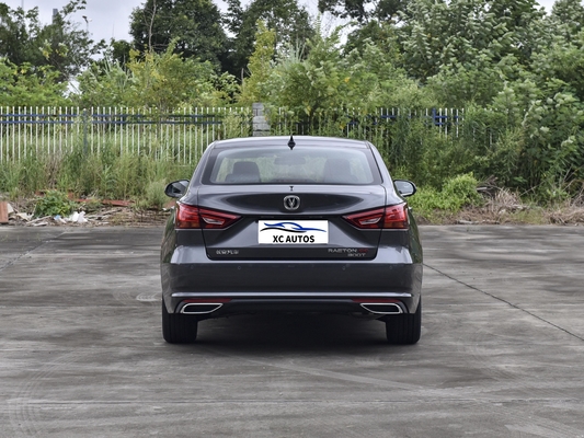 Το 2023 Changan RAETON PLUS Euro VI Emission Sedan με R16 Gas/Benzin και δερμάτινα καθίσματα