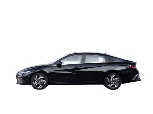 Το μοντέλο Hyundai Elantra 2024 με ηλεκτρικό σύστημα διεύθυνσης και L*W*H mm 4720*1810*1415