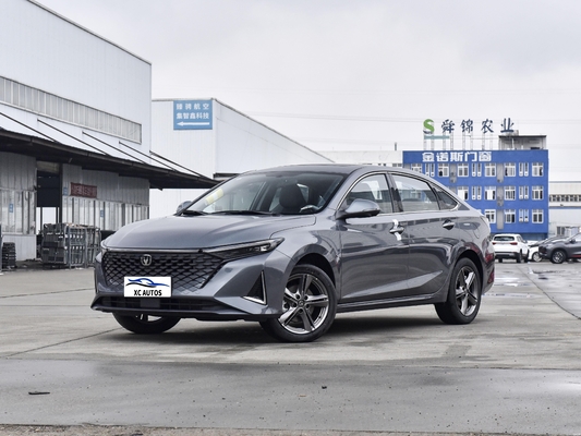 Επίπεδο Compact Sedan Καύσιμο Βενζίνη Χρησιμοποιημένο αυτοκίνητο 2023 από την Changan Yida Sports Car Fuel