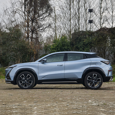 Τσάνγκαν 2023 UNI-K Sedan με μέγιστη ισχύ 150-200p και μπροστινό 4 πίσω 4 ραντάρ