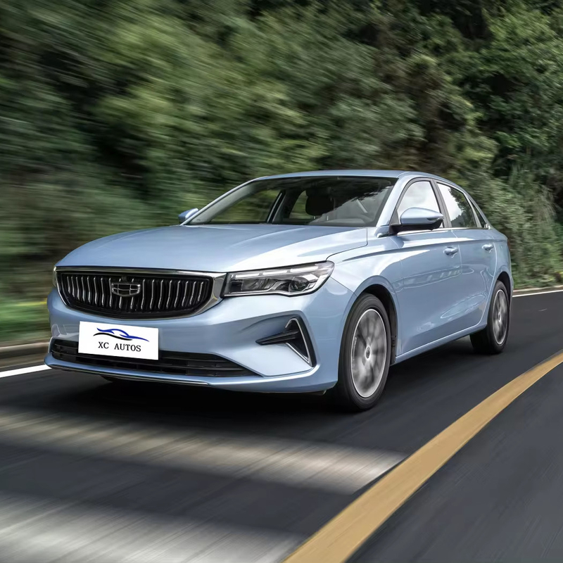 Μεγάλη αξία Geely Emgrand Sedan με Macpherson μπροστινή ανάρτηση και R16 ελαστικό μέγεθος