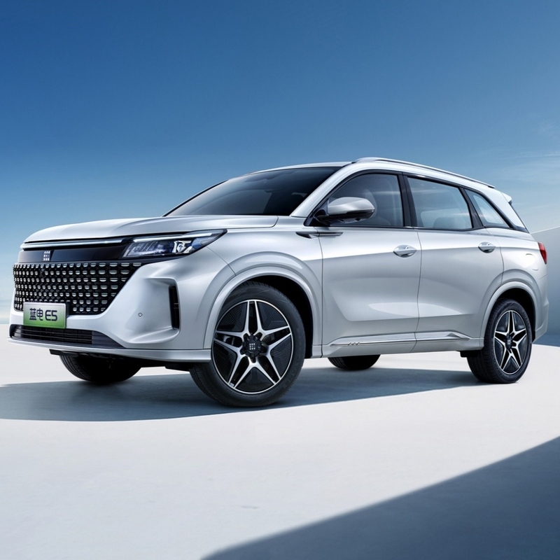 2.0L Μηχανή και μπροστινό δίσκο Σύστημα πέδησης πίσω δίσκου DFSK E5 για αξιόπιστη οδήγηση