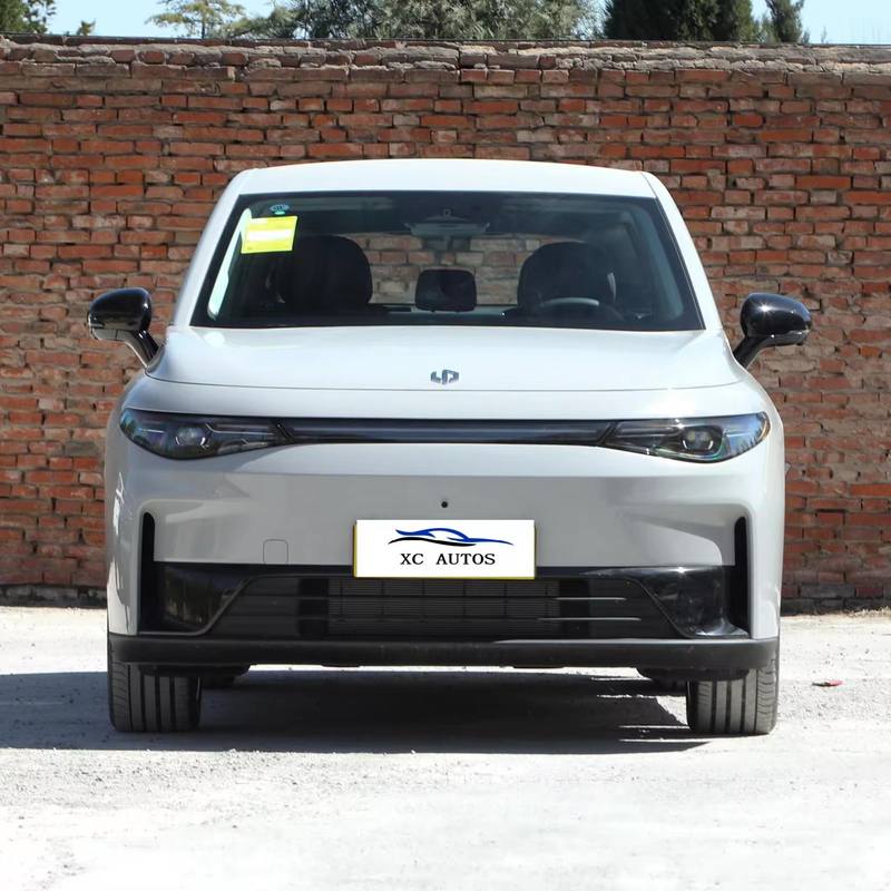 Το Leapmotor C01 2023 μοντέλο 525 Comfort High Speed EV Car με μπροστινό 4 πίσω 4 ραντάρ
