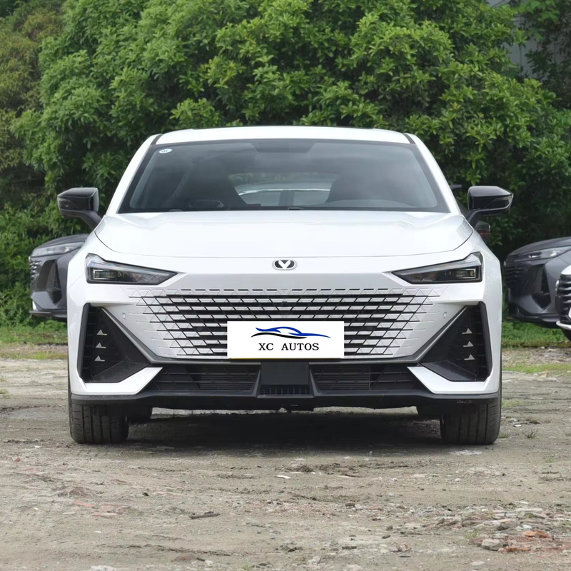 Τσάνγκαν Uni-V 1.5t Idd 113 Km 5 πόρτες 5 θέσεις συμπαγές SUV ενεργειακή πρίζα σε υβριδικό αυτοκίνητο με 1