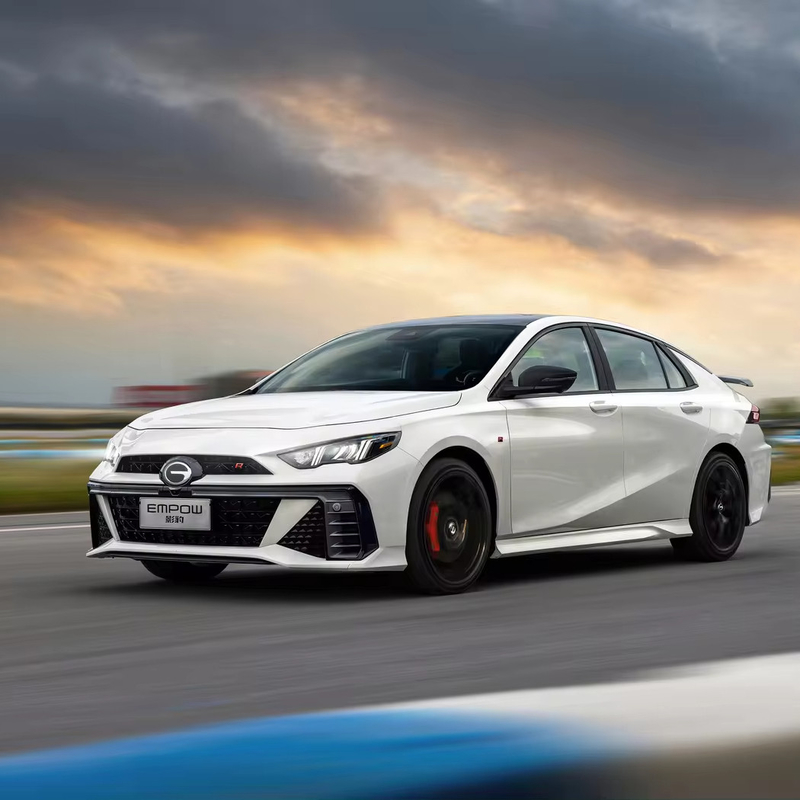 Το Trumpchi Empow 1.5t Sedan με ηλεκτρικό σύστημα διεύθυνσης και μέγιστη ισχύ 200-250p