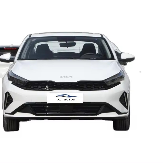 1.5L Λευκό Kia K3 2024 Συγκινητό αυτοκίνητο Αεροπορικό προβολέα για αγορά online